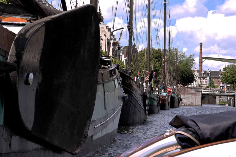 Delfshaven herbergt een serieuze bruine vloot