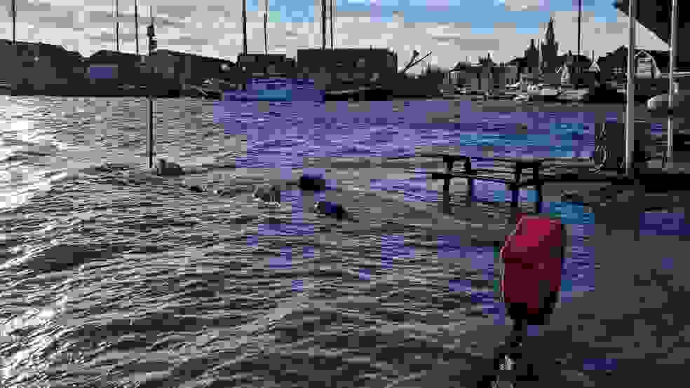 De ligplaats van de Gandalf onder water
