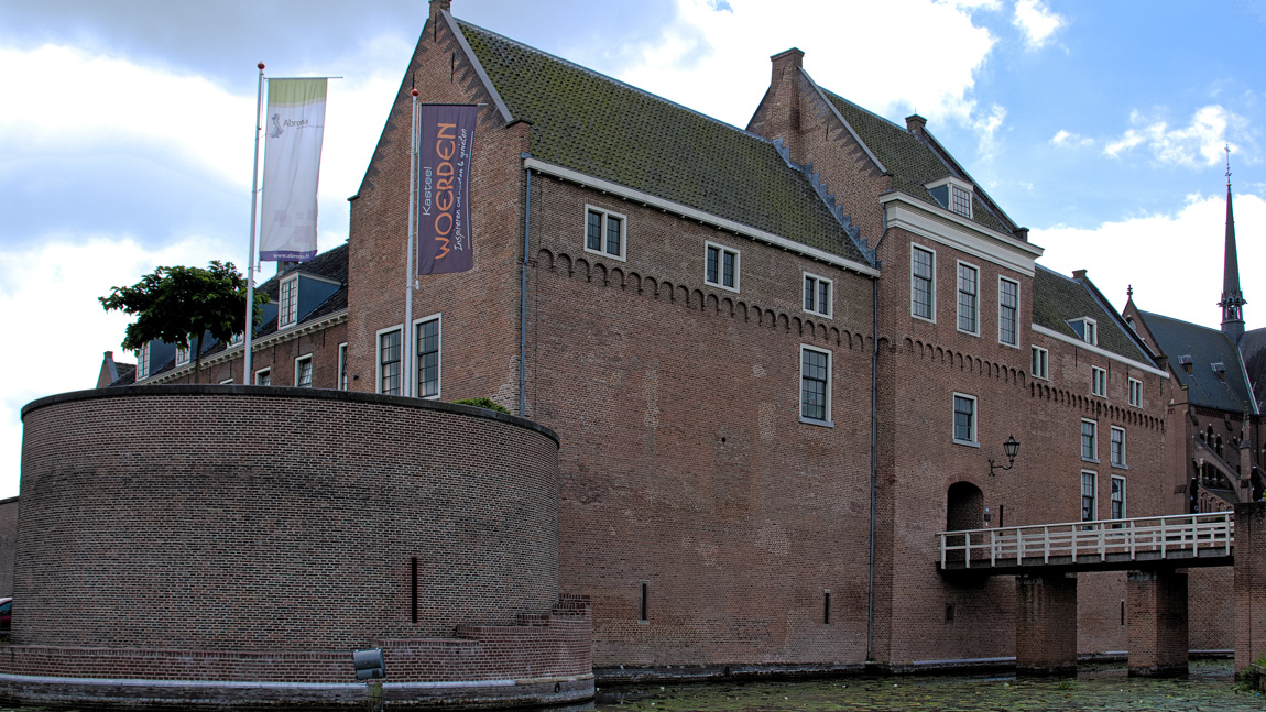 2. het kasteel van Woerden dateert uit de 15e eeuw