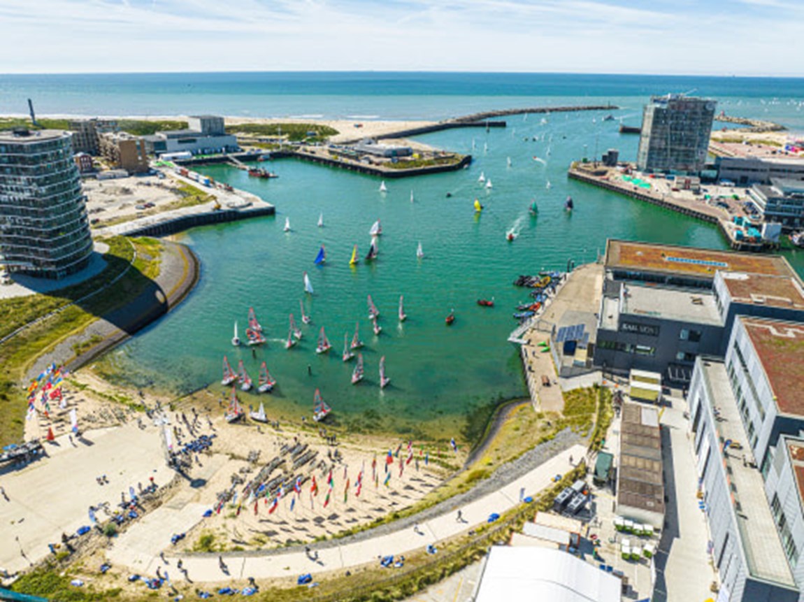 Het nationaal trainingscentrum in Scheveningen (foto Sailing Energy)