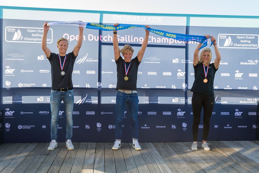 foto: podium Laser radial vlnr Bas Kooijman Beuk (2) Paul Hameeteman (1) Sarah Bos (3) (fotograaf Klaas Wiersma)