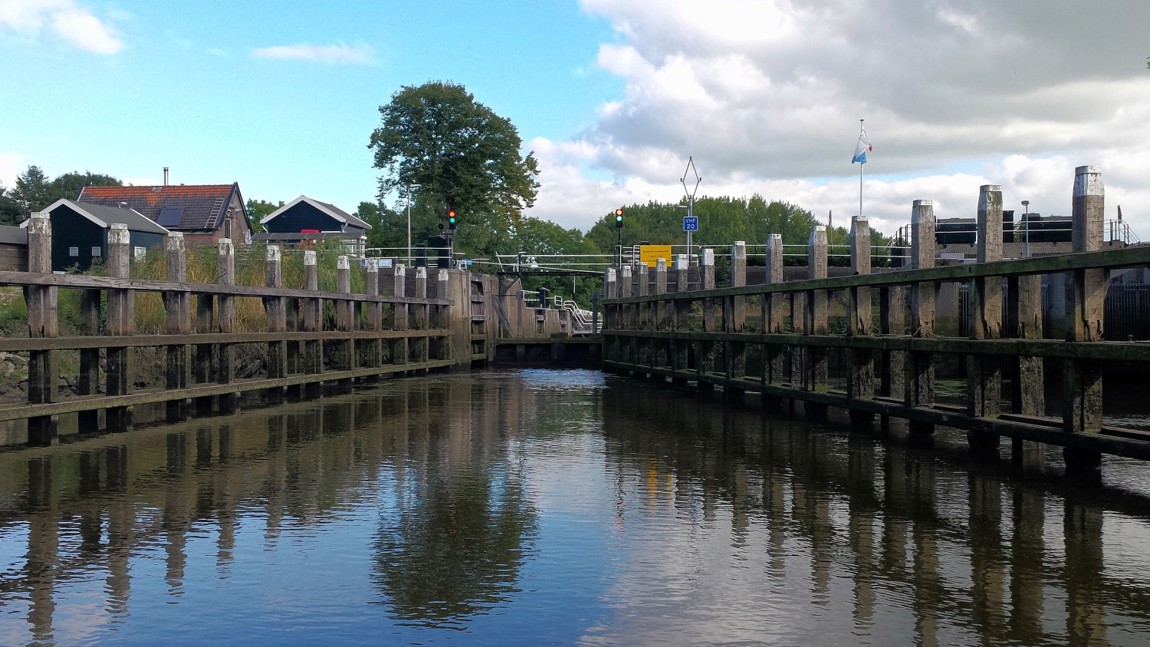 De Waaier(schut)sluis markeert de overgang van het getijdegedeelte naar het gekanaliseerde deel